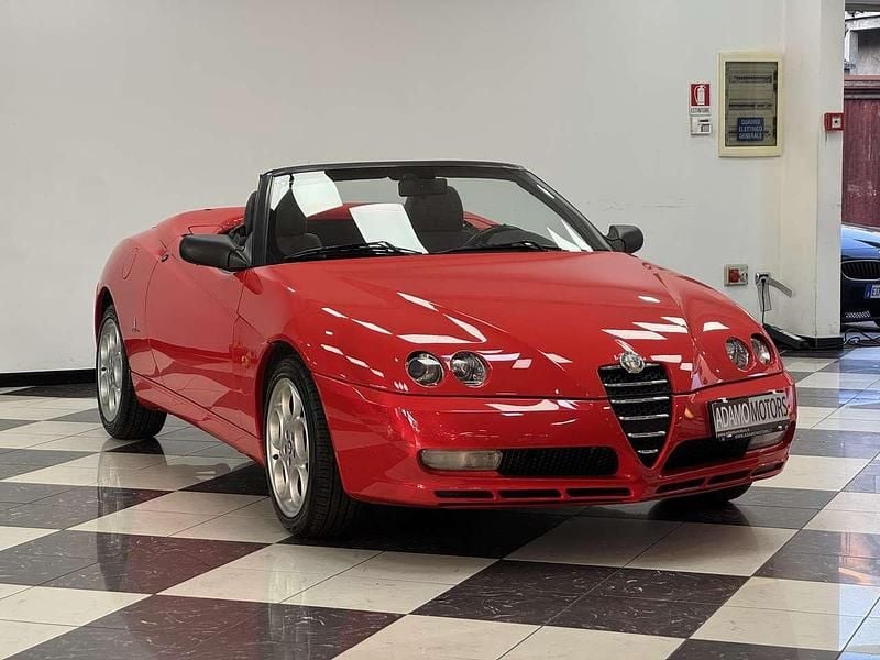 Second-hand Alfa Romeo Spider 166 CP (122 kW) 2003 Roșu Cabrio