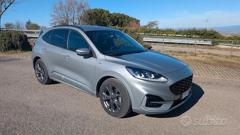 Usata Ford Kuga ST-Line 120 CV (88 kW) 2021 Grigio SUV