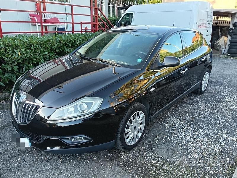 Usata Lancia Delta 120 CV (88 kW) 2009 Nero Utilitaria