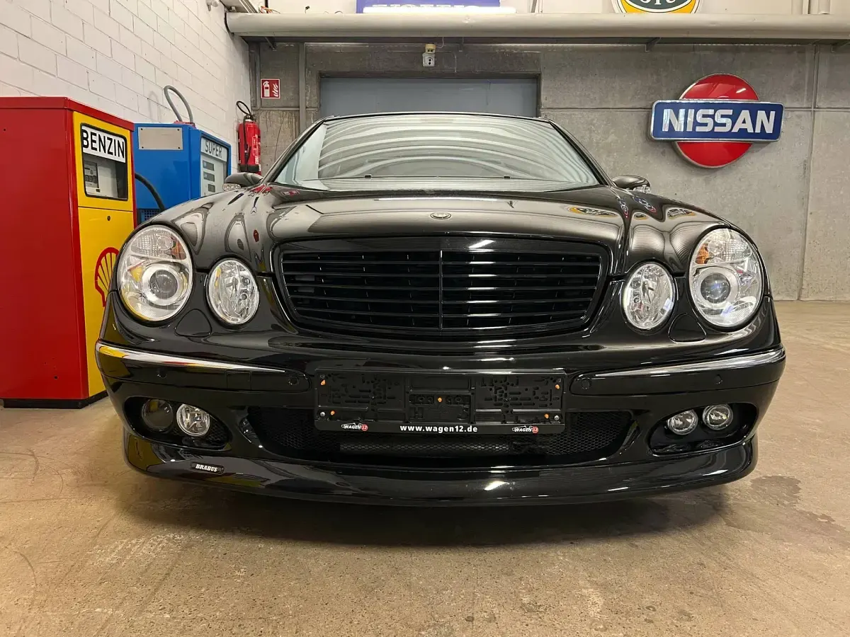 Usata Mercedes E500 426 CV (313 kW) 2002 Nero Berlina