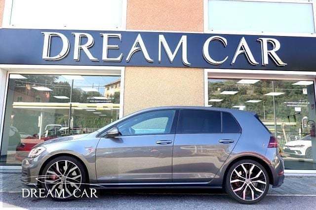 Usata VW Golf VII GTI 245 CV (180 kW) 2019 Grigio metallizzato Berlina