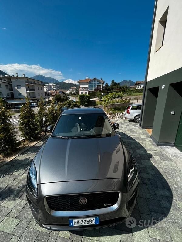 Usata Jaguar E-Pace R-Dynamic 300 CV (220 kW) 2019 Grigio SUV