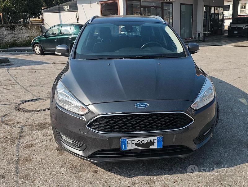 Usata Ford Focus S 120 CV (88 kW) 2016 Grigio Station wagon