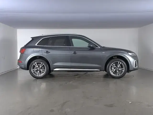 Usata Audi Q5 S-Line 204 CV (150 kW) 2024 Grigio daytona perlato SUV