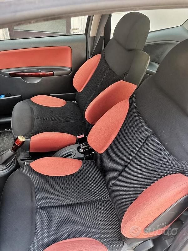Usata Citroën C2 VTR Sport 73 CV (53 kW) 2005 Nero Utilitaria