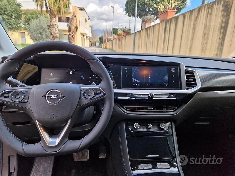 Usata Opel Grandland X Ultimate 131 CV (96 kW) 2024 Grigio SUV