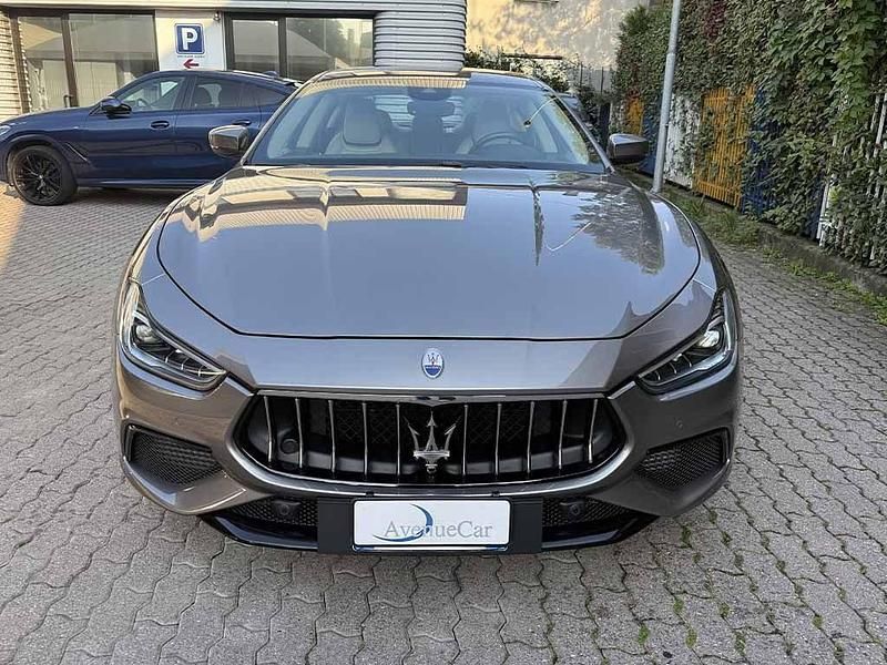 Usata Maserati Ghibli 250 CV (183 kW) 2020 Grigio / metallizzato Berlina