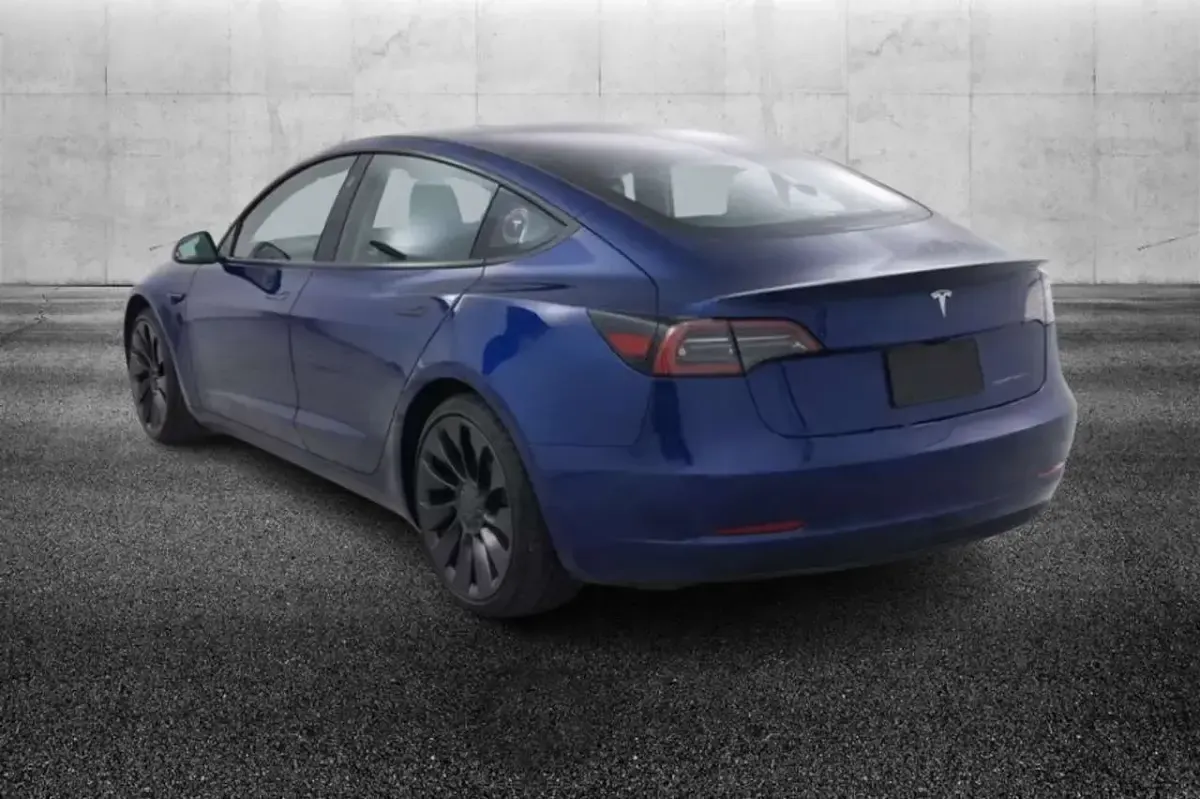Usata Tesla Model 3 Performance 155 kW (211 CV) 2022 Blu/azzurro Berlina