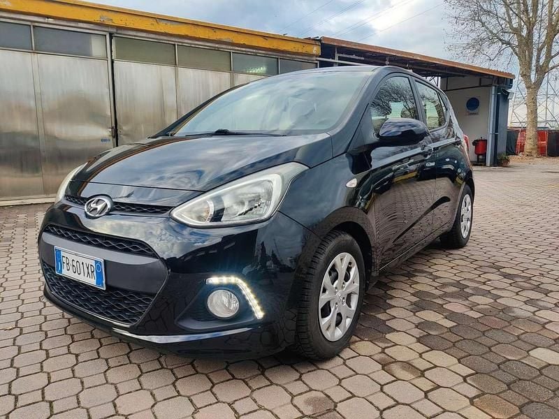 Nero Usata 2016 Hyundai i10 Edition Utilitaria | 6190 € (Ottimo prezzo) - Immagine 1/4