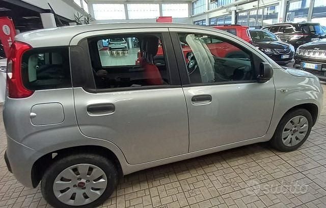 Usata Fiat Panda Pop 69 CV (50 kW) 2020 Grigio Berlina