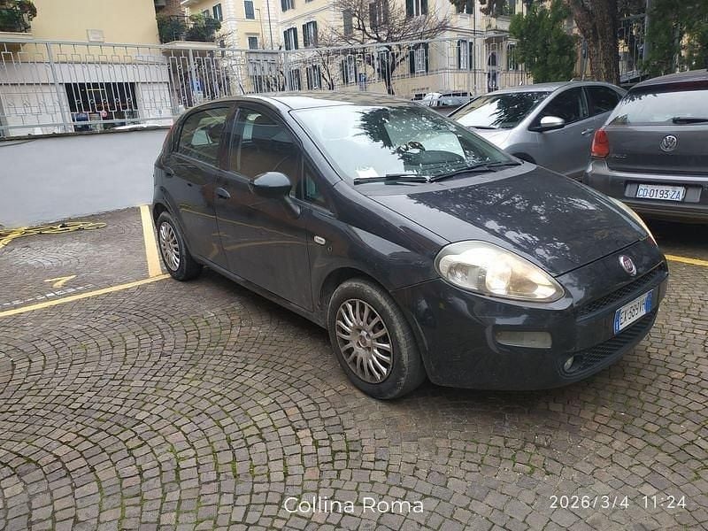 Usata Fiat Punto Street 75 CV (55 kW) 2014 Nero Utilitaria