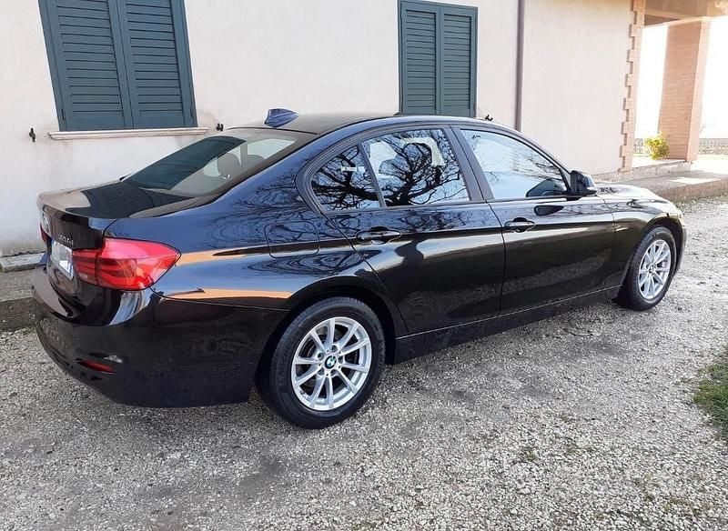 Usata BMW 320 190 CV (139 kW) 2016 Nero Berlina