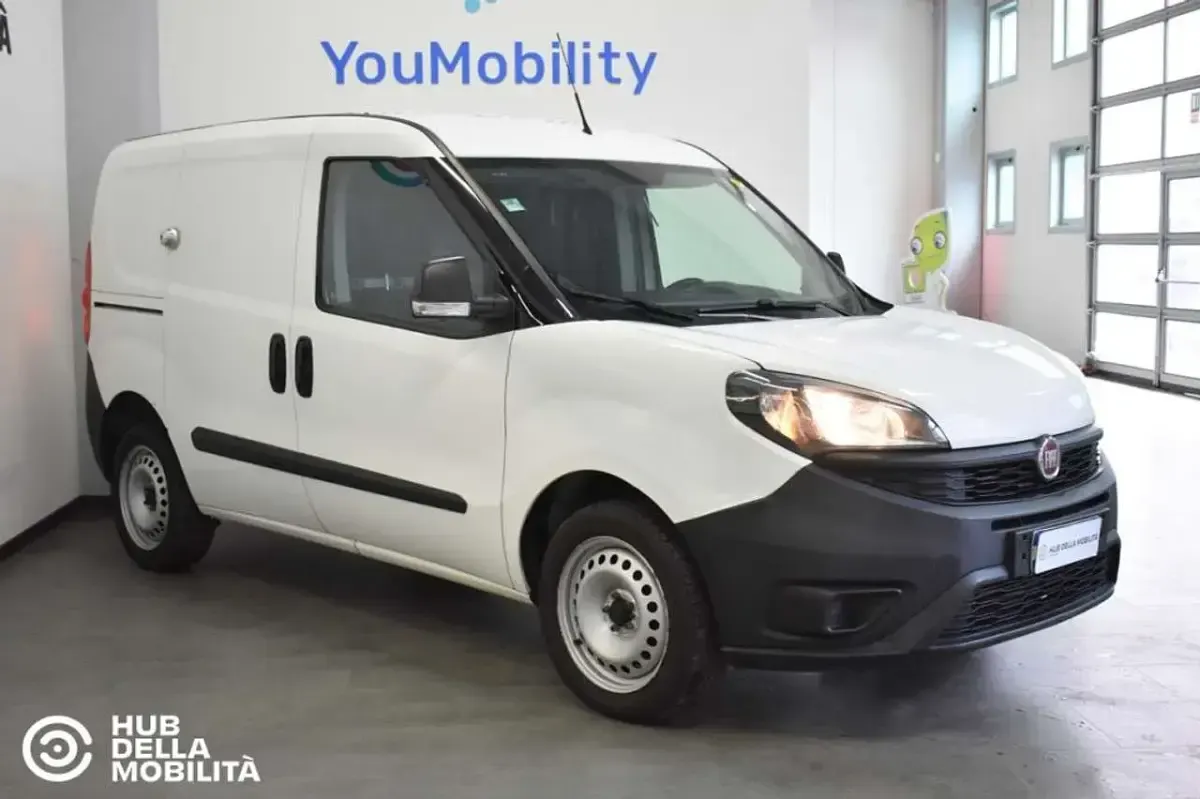 Usata Fiat Doblò Business 120 CV (88 kW) 2020 Bianco Monovolume