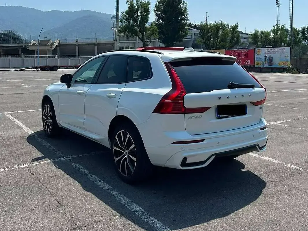 Usata Volvo XC60 197 CV (144 kW) 2024 Bianco SUV