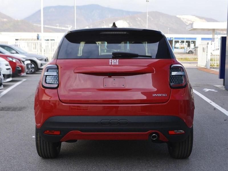 Nuova Fiat 600 La Prima 110 CV (80 kW) 2025 Rosso SUV