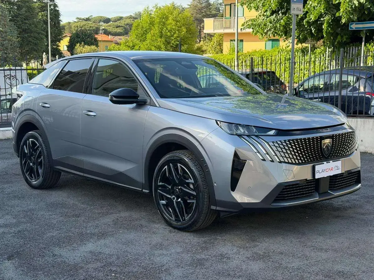 Usata Peugeot 3008 Allure 145 CV (106 kW) 2025 Grigio SUV
