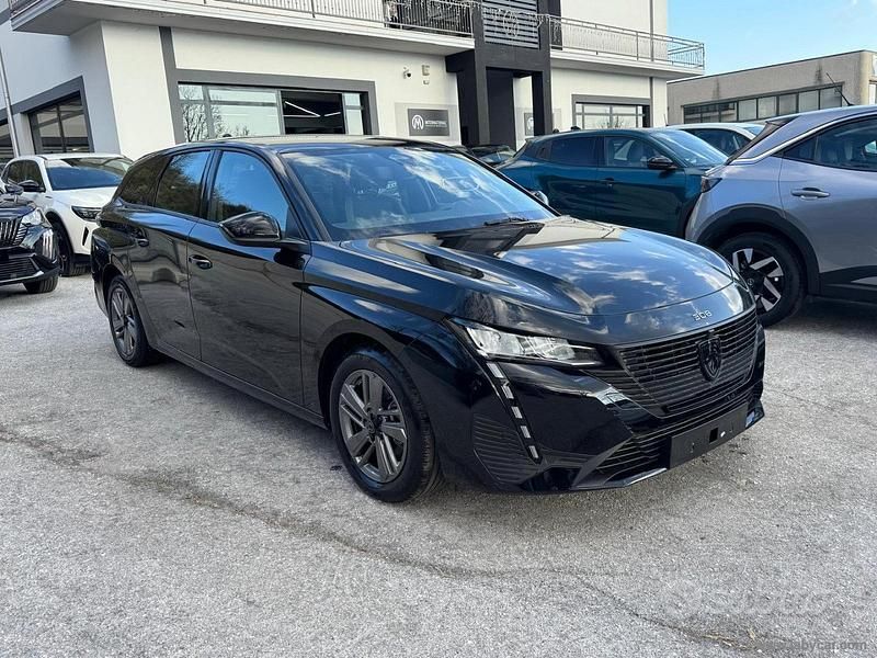 Usata Peugeot 308 S 131 CV (96 kW) 2024 Nero Station wagon