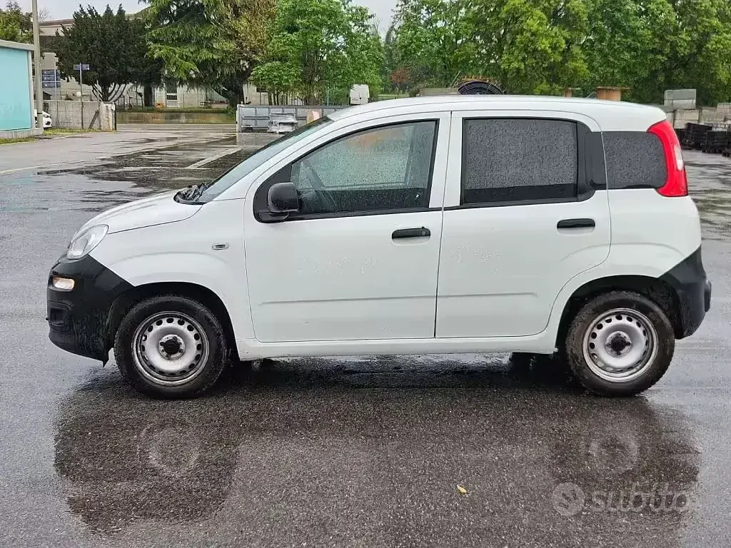 Usata Fiat Panda Pop 69 CV (50 kW) 2018 Bianco Utilitaria