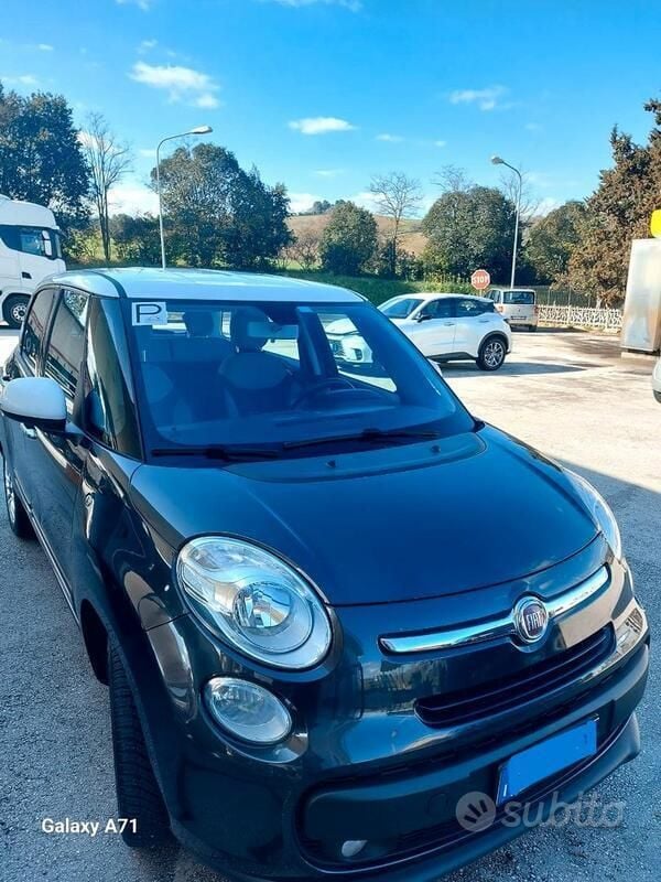 Usata 2015 Fiat 500L Monovolume | 6300 € (Buon prezzo) - Immagine 1/4