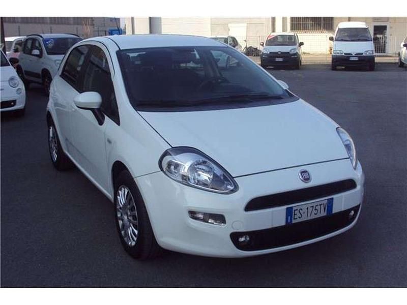 Usata Fiat Punto Easy 84 CV (61 kW) 2012 Bianco Utilitaria