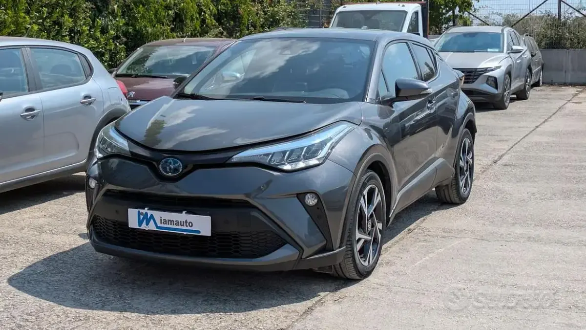 Usata Toyota C-HR Trend 122 CV (89 kW) 2022 Grigio SUV