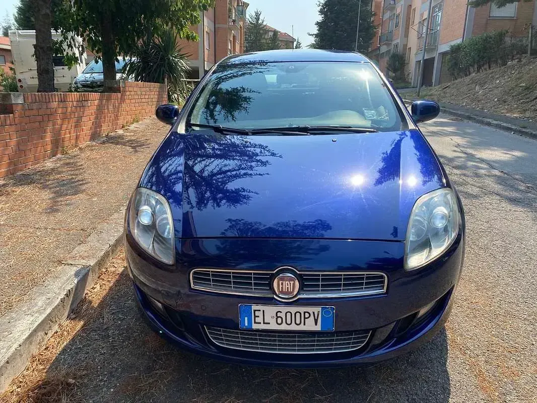 Usata Fiat Bravo Emotion 140 CV (102 kW) 2012 Blu/azzurro Utilitaria