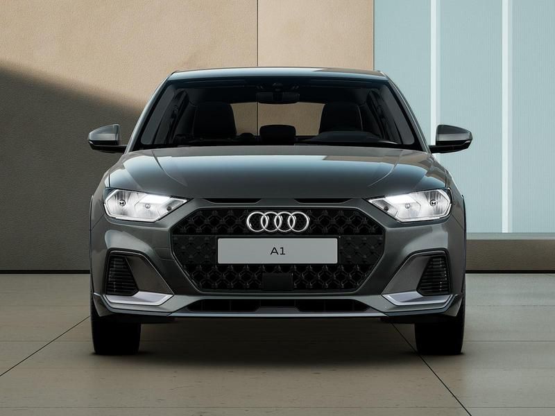Nuova Audi A1 Business 116 CV (85 kW) 2025 Grigio chronos metallizzato Berlina