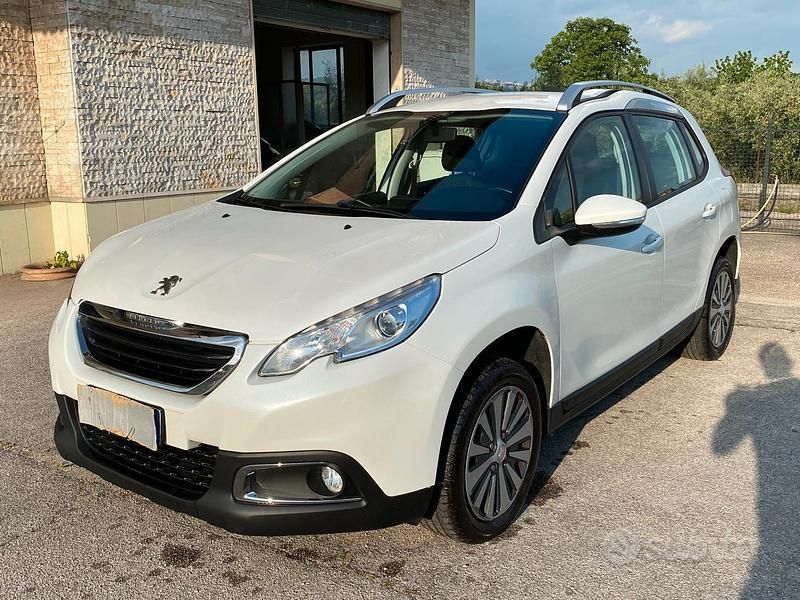 Usata Peugeot 2008 Allure 92 CV (67 kW) 2014 Bianco SUV