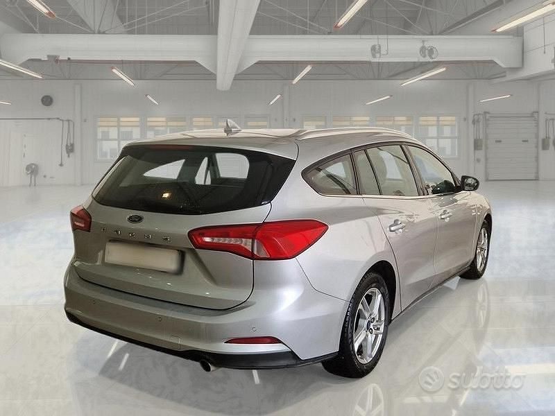 Usata Ford Focus 120 CV (88 kW) 2020 Grigio Station wagon