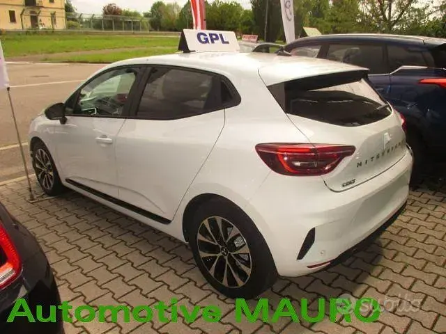 Nuova Mitsubishi Colt Invite 101 CV (74 kW) 2025 Bianco Utilitaria