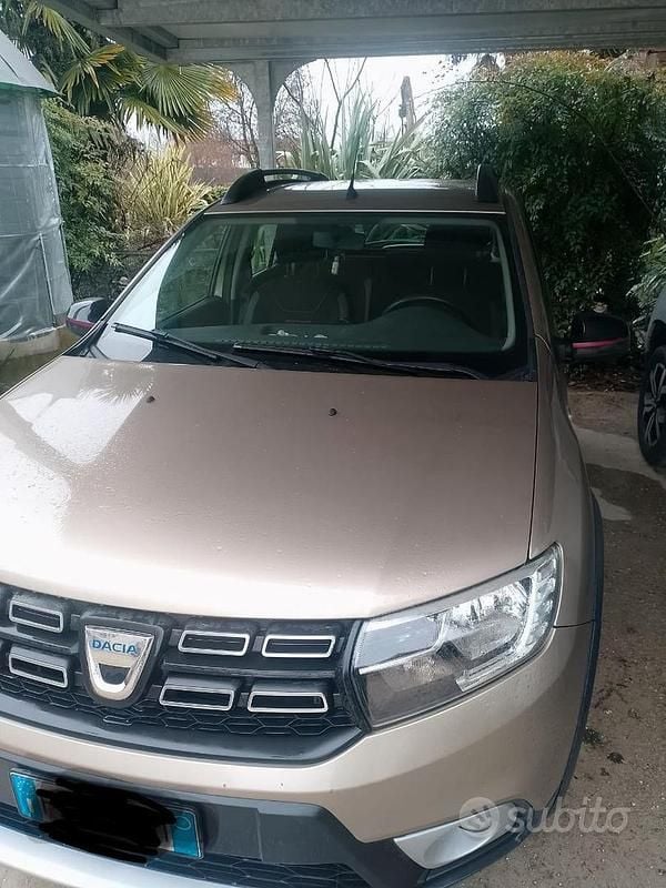 Usata Dacia Sandero Stepway 90 CV (66 kW) 2019 Marrone Berlina