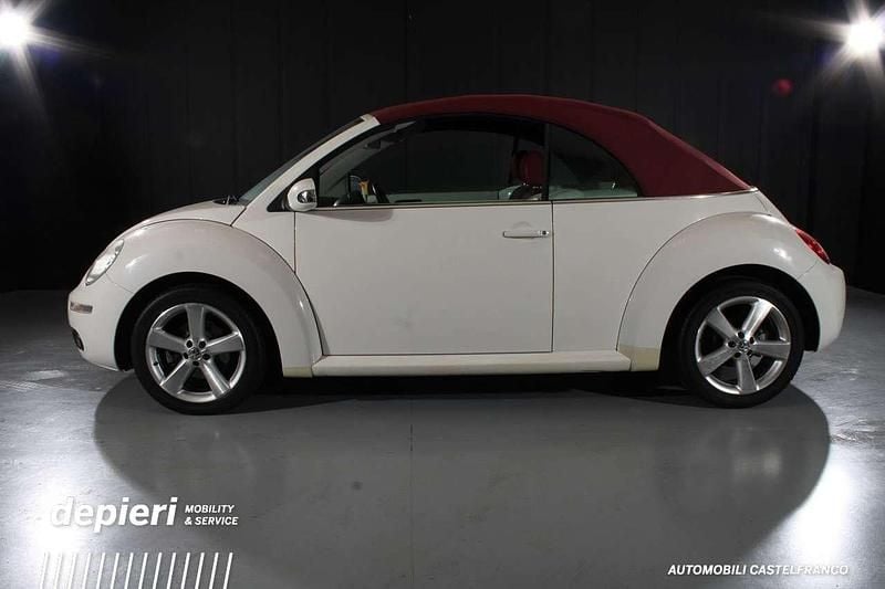 Usata VW New Beetle Cabriolet Edition 102 CV (75 kW) 2010 Bianco Cabrio