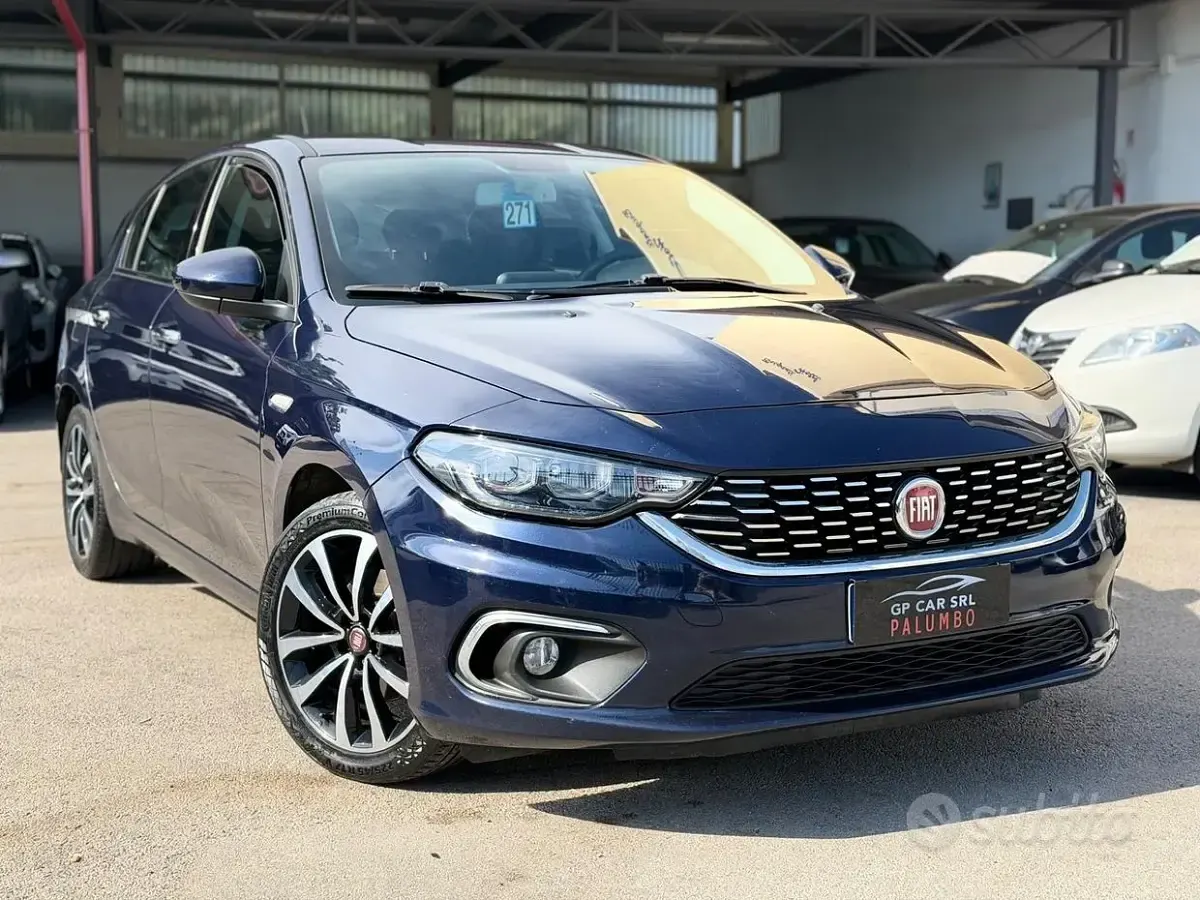 Usata Fiat Tipo Lounge 95 CV (69 kW) 2019 Bluazzurro Berlina