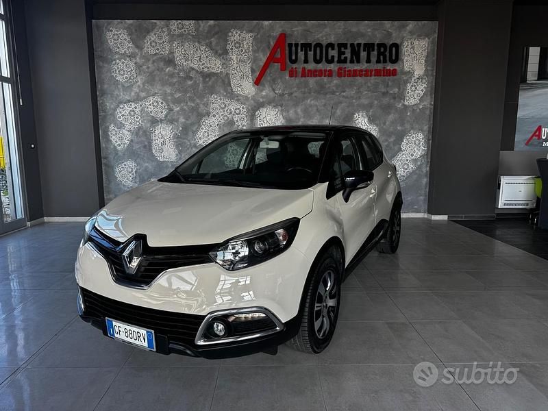 Bianco Usata 2017 Renault Captur SUV | 11.900 € (Buon prezzo) - Immagine 1/4