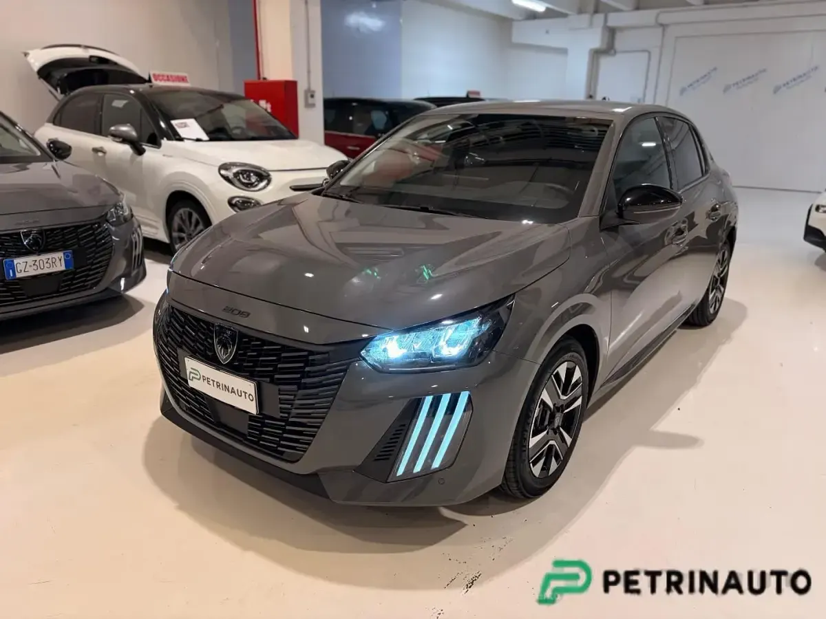 Usata Peugeot 208 101 CV (74 kW) 2026 Utilitaria