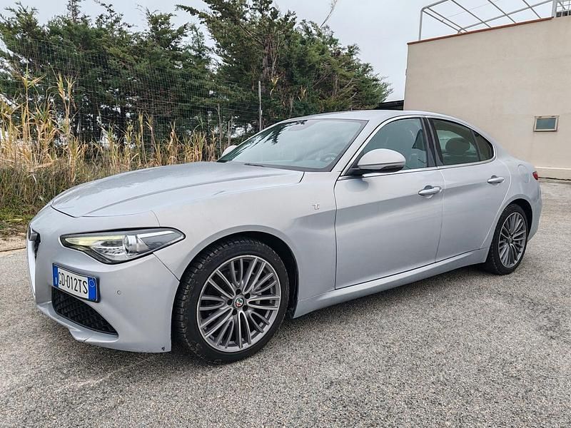 Usata Alfa Romeo Giulia Ti 190 CV (139 kW) 2020 Grigio Berlina