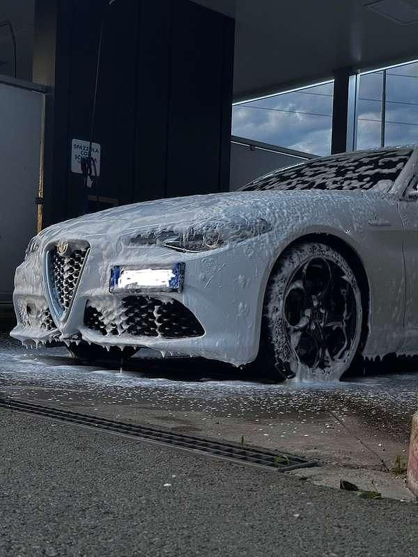 Usata Alfa Romeo Giulia Veloce 211 CV (155 kW) 2016 Bianco Berlina