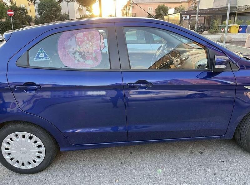 Usata Ford Ka 71 CV (52 kW) 2018 Blu/azzurro Berlina