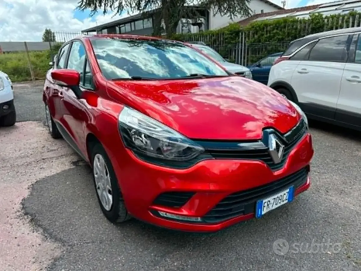 Usata Renault Clio IV Life 73 CV (53 kW) 2018 Rosso Berlina