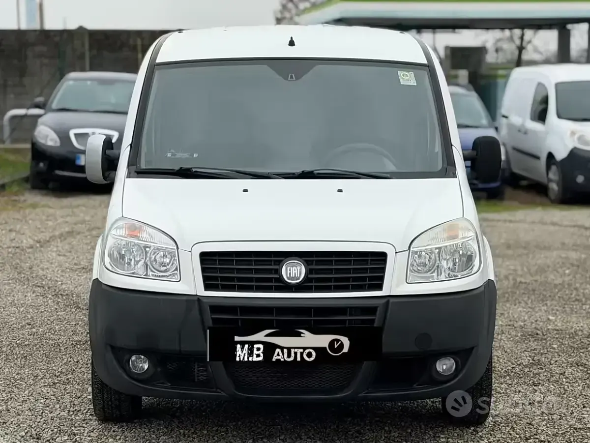 Usata Fiat Doblò 103 CV (75 kW) 2009 Bianco Monovolume