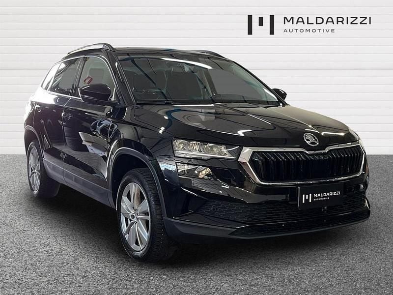 Nero Usata 2024 Skoda Karoq Executive SUV | 22.800 € (Buon prezzo) - Immagine 1/4