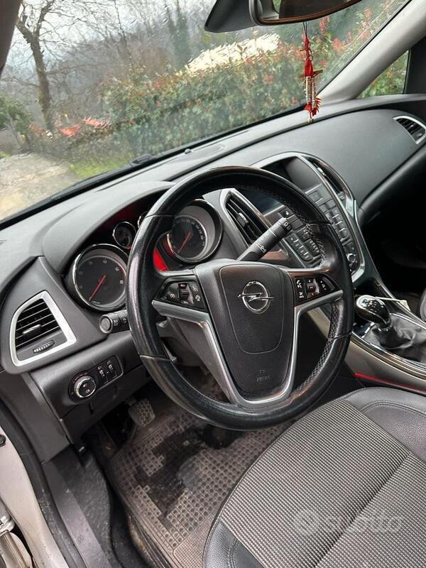 Usato 2014 Opel Astra 1.7 Diesel 82 CV (7.000 €)