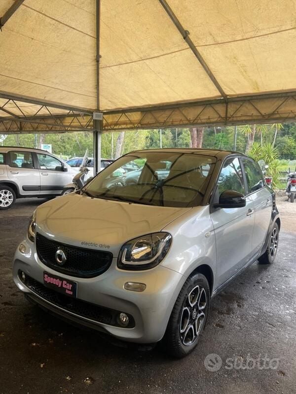 Grigio Usata 2018 Smart ForFour Electric Drive Prime Tre volumi | 8500 € (Buon prezzo) - Immagine 1/4