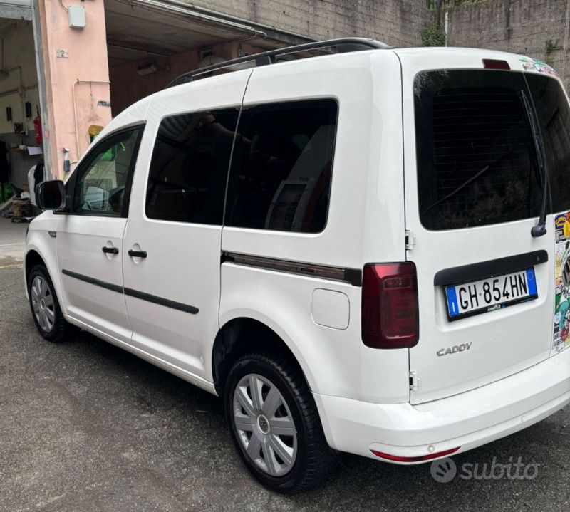 Usata VW Caddy 122 CV (89 kW) 2015 Bianco Monovolume