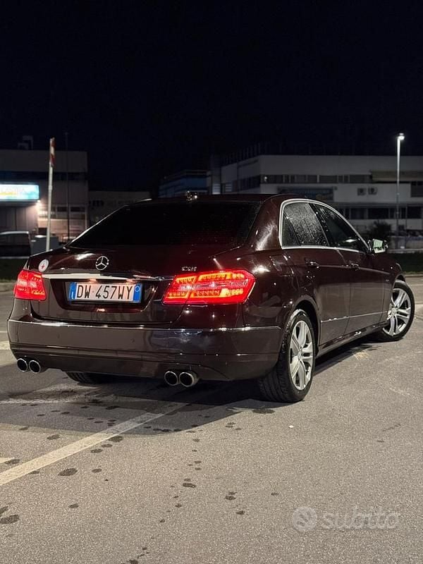 Usata Mercedes E350 292 CV (214 kW) 2009 Berlina