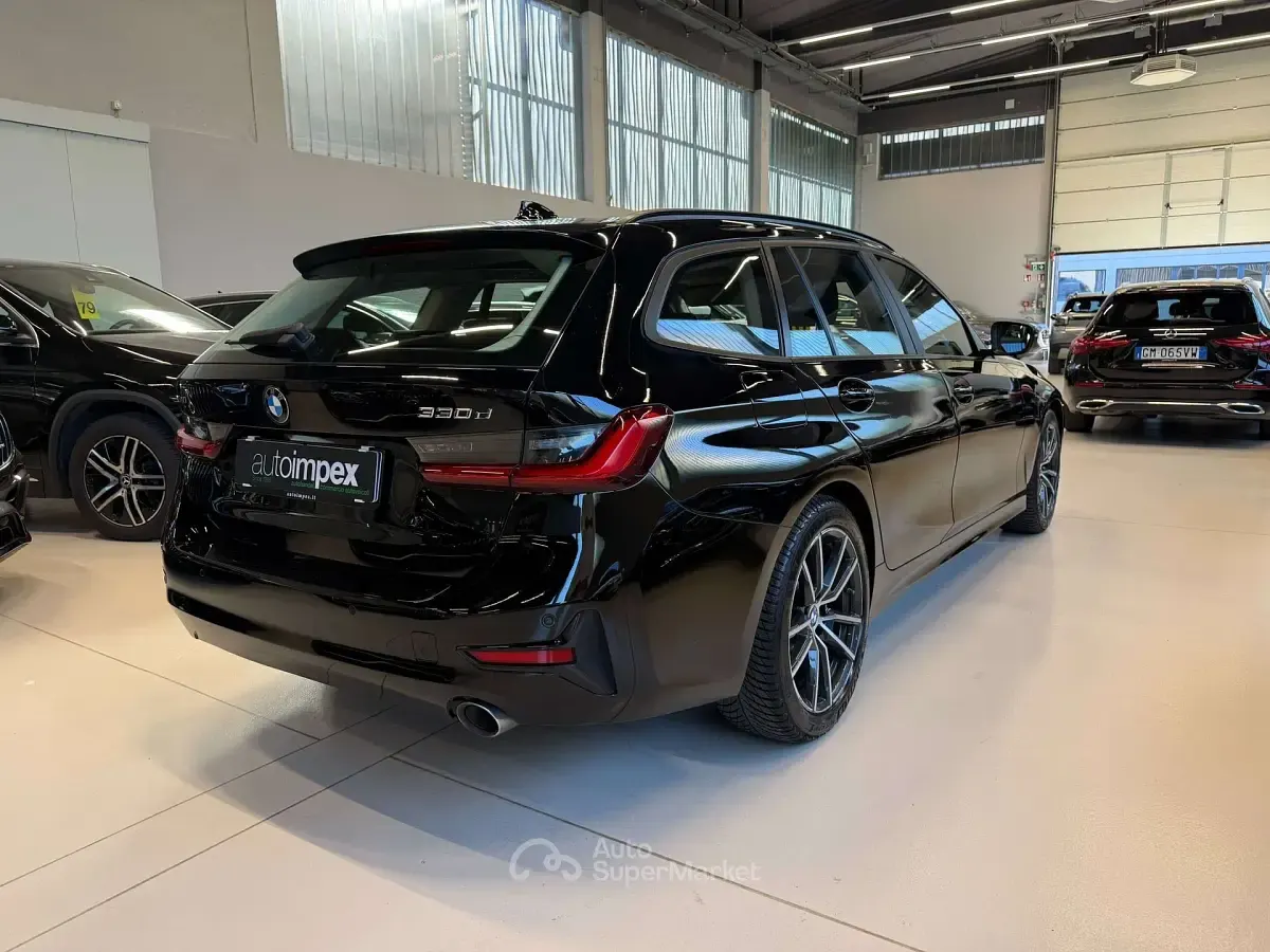 Usata BMW 330 Advantage 265 CV (194 kW) 2020 Nero Station wagon