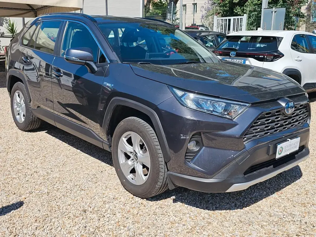Usata Toyota RAV4 Hybrid Business Edition 218 CV (160 kW) 2022 Grigio SUV
