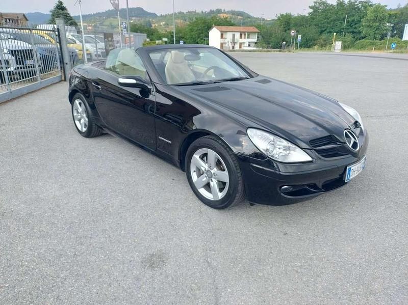 Usata Mercedes SLK200 163 CV (119 kW) 2008 Nero Cabrio