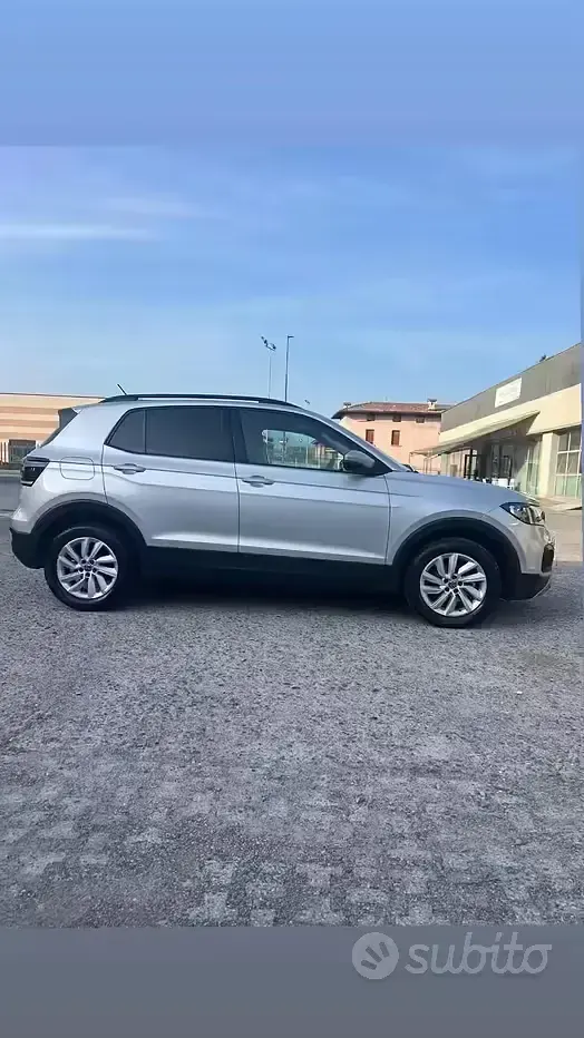 Gebraucht VW T-Cross Sport 110 PS (80 kW) 2021 Grau SUV