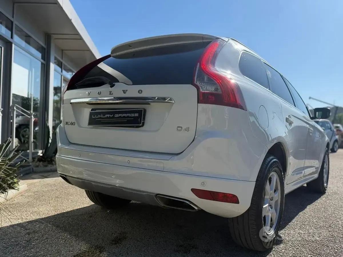 Occasion Volvo XC60 Momentum 181 ch (133 kW) 2015 Blanc SUV